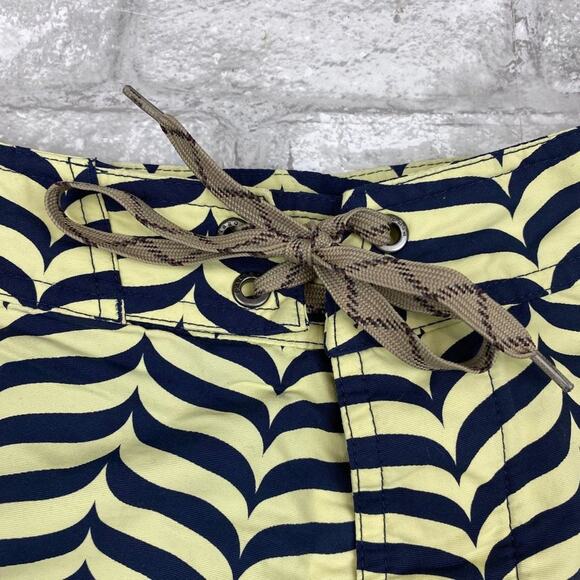 Patagonia Wavefarer Board Shorts Swim Trunks Men's Size 34 - Picture 4 of 8